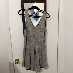 Gray Express Romper Size Large